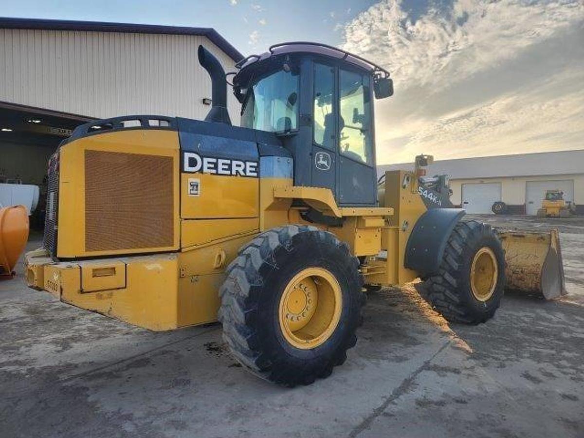 Used 2018 DEERE 544K