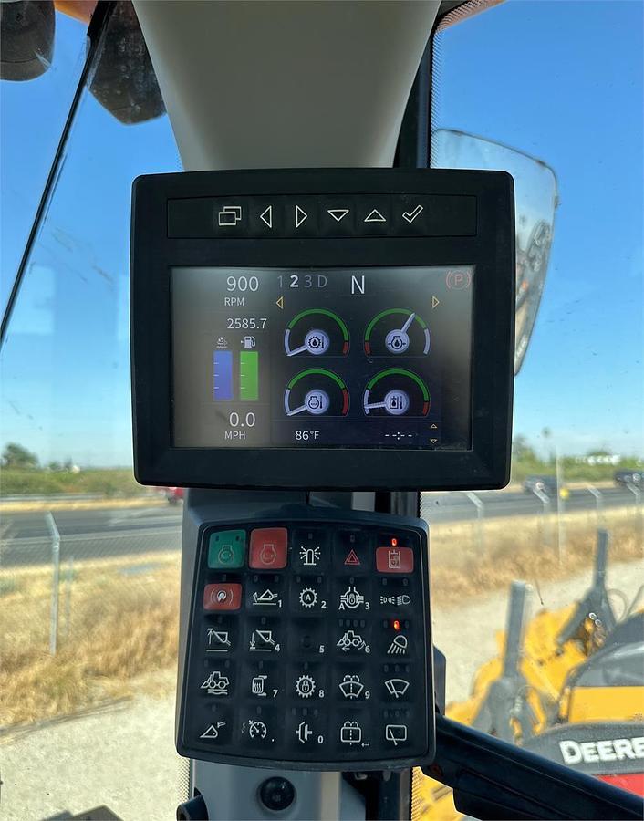 Used 2019 DEERE 524L