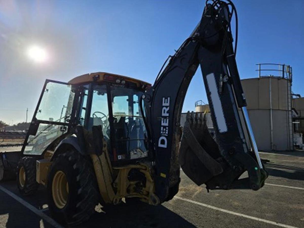 Used 2018 DEERE 410L