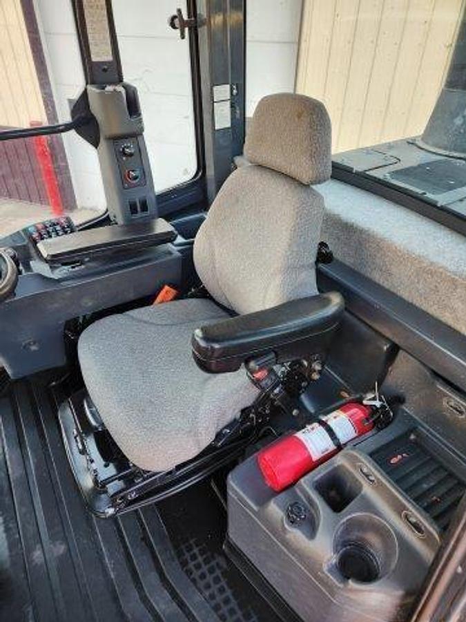 Used 2018 DEERE 544K