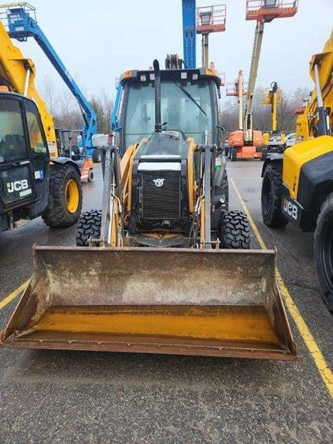 Used 2017 CASE 580N EP