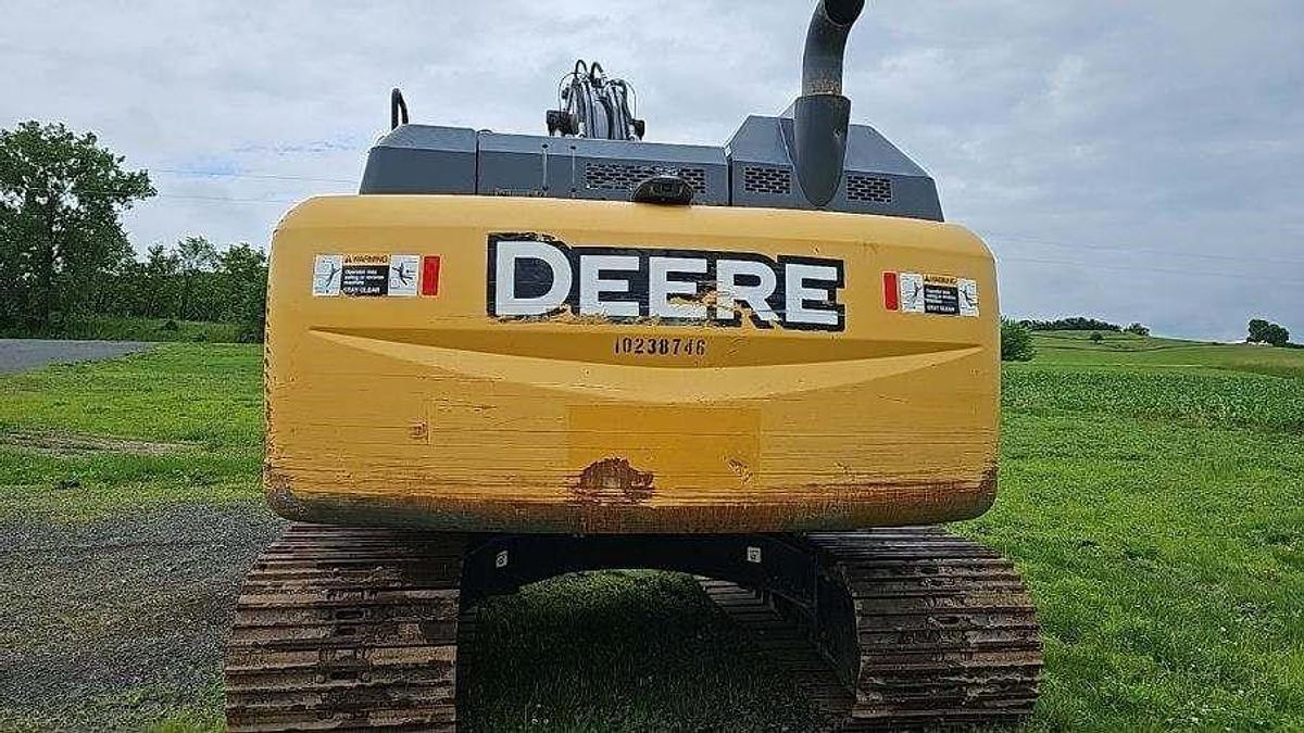 Used 2018 DEERE 210G LC