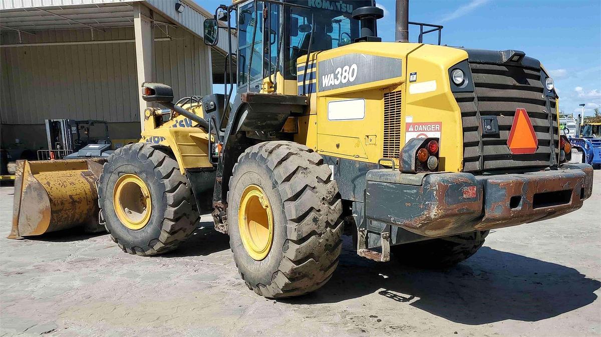 Used 2015 KOMATSU WA380-7