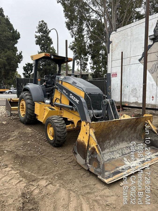 Used 2019 DEERE 210LEP