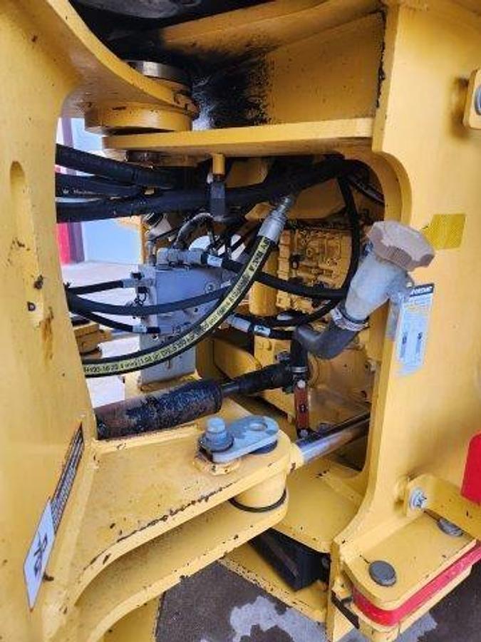 Used 2018 DEERE 544K