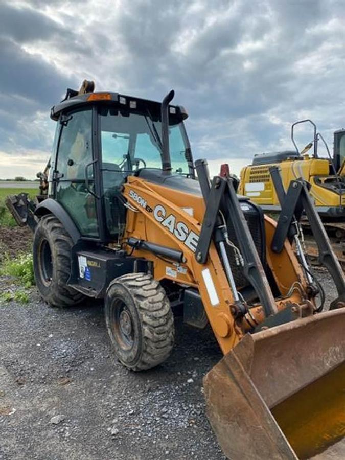 Used 2017 CASE 580N EP