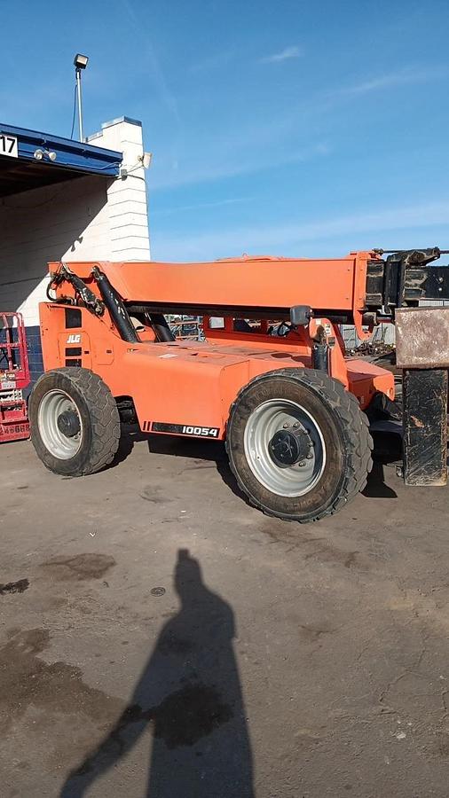 Used 2017 SKY TRAK 10054