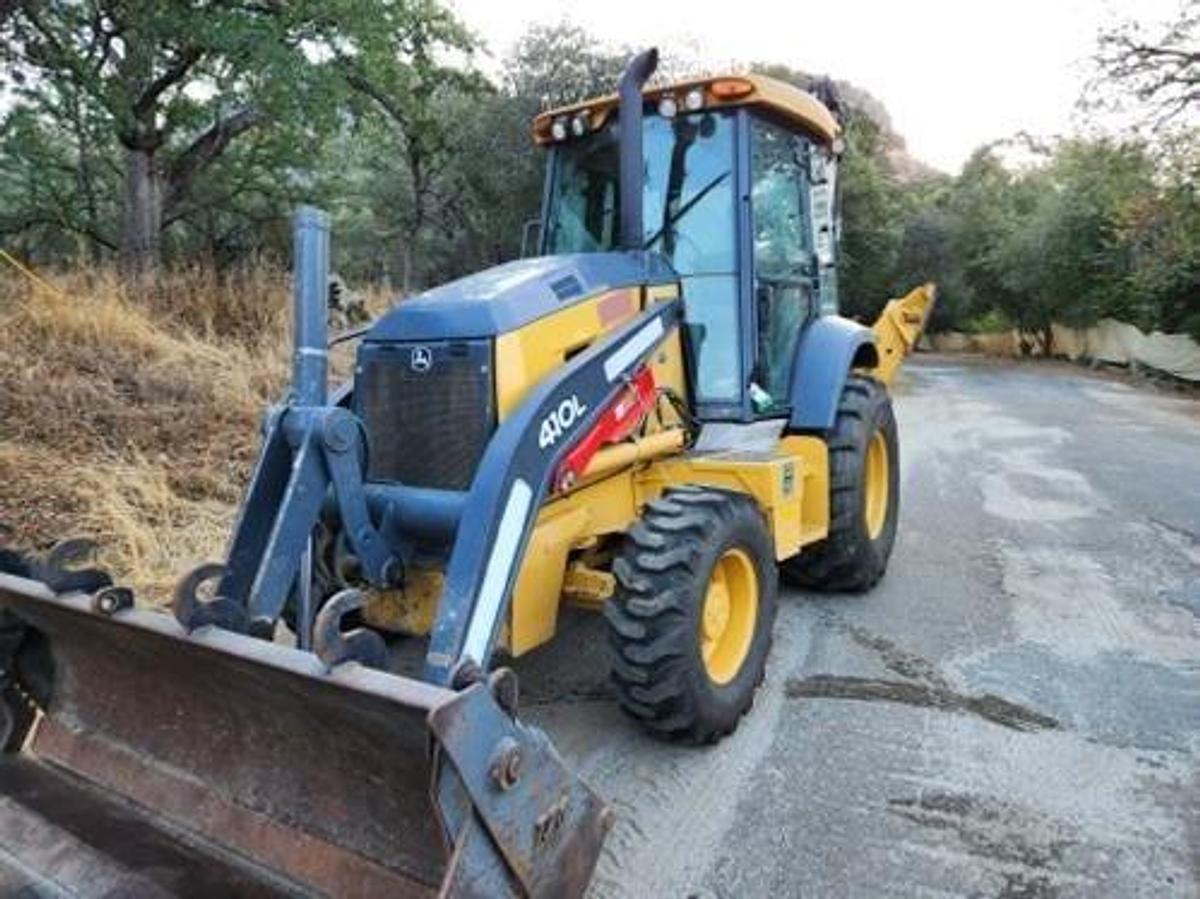 Used 2017 DEERE 410L