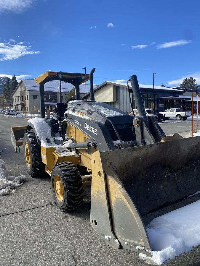 Used 2019 DEERE 210LEP