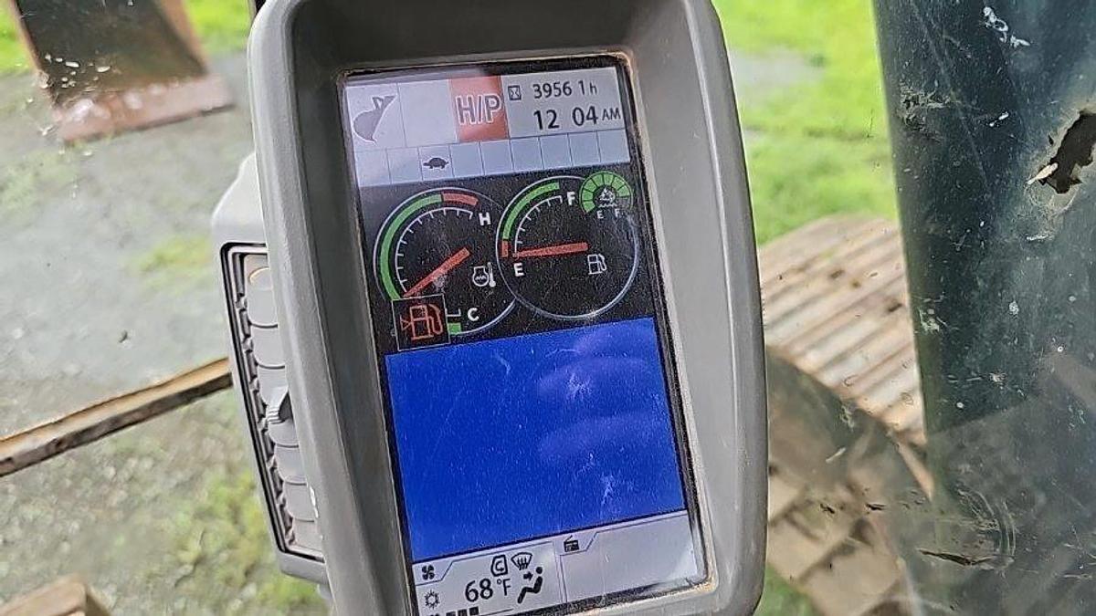 Used 2018 DEERE 210G LC