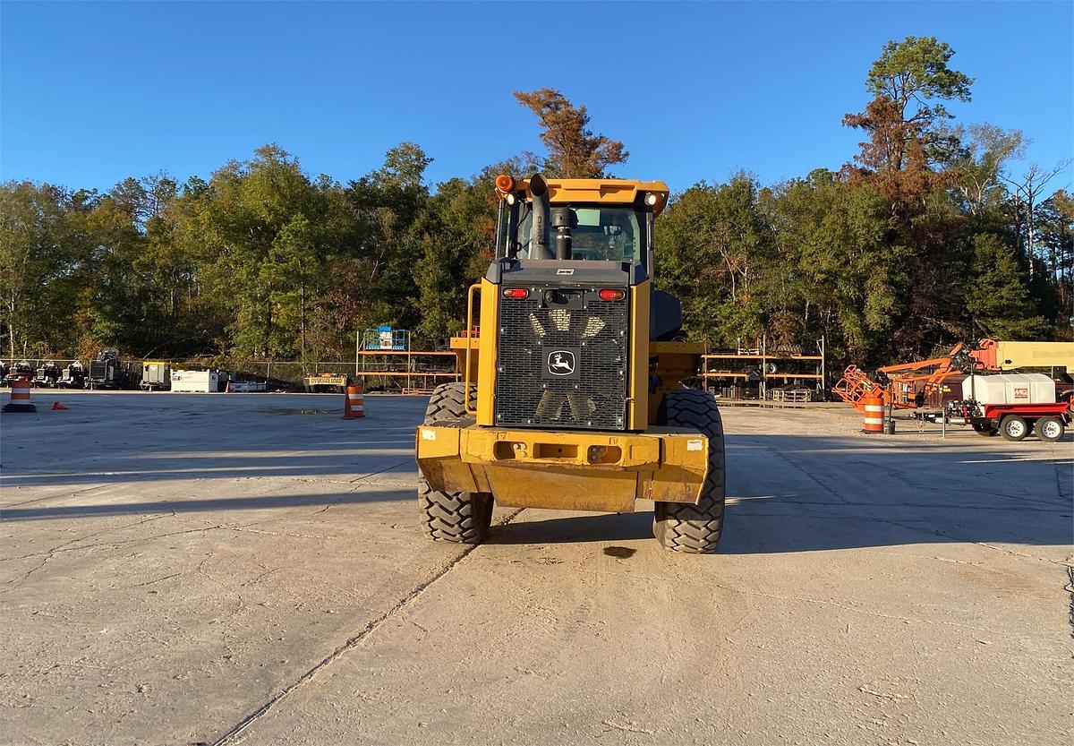 Used 2019 DEERE 624L