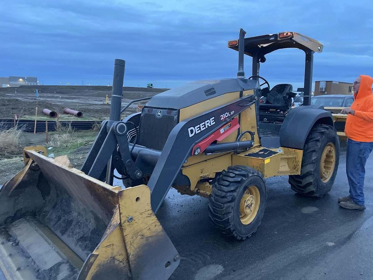 Used 2019 DEERE 210LEP