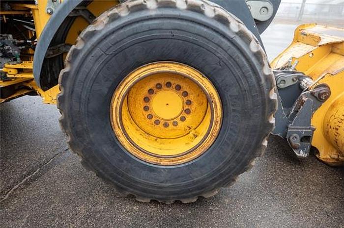 Used 2017 DEERE 544K
