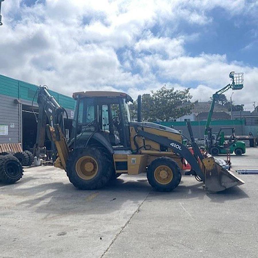 Used 2017 DEERE 410L