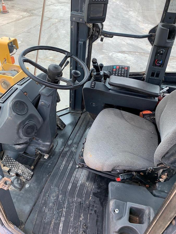 Used 2017 DEERE 544K