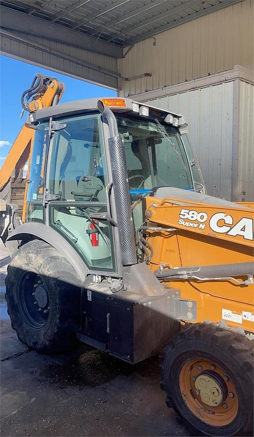 Used 2018 CASE 580SN