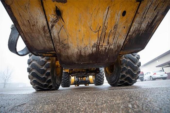 Used 2017 DEERE 544K