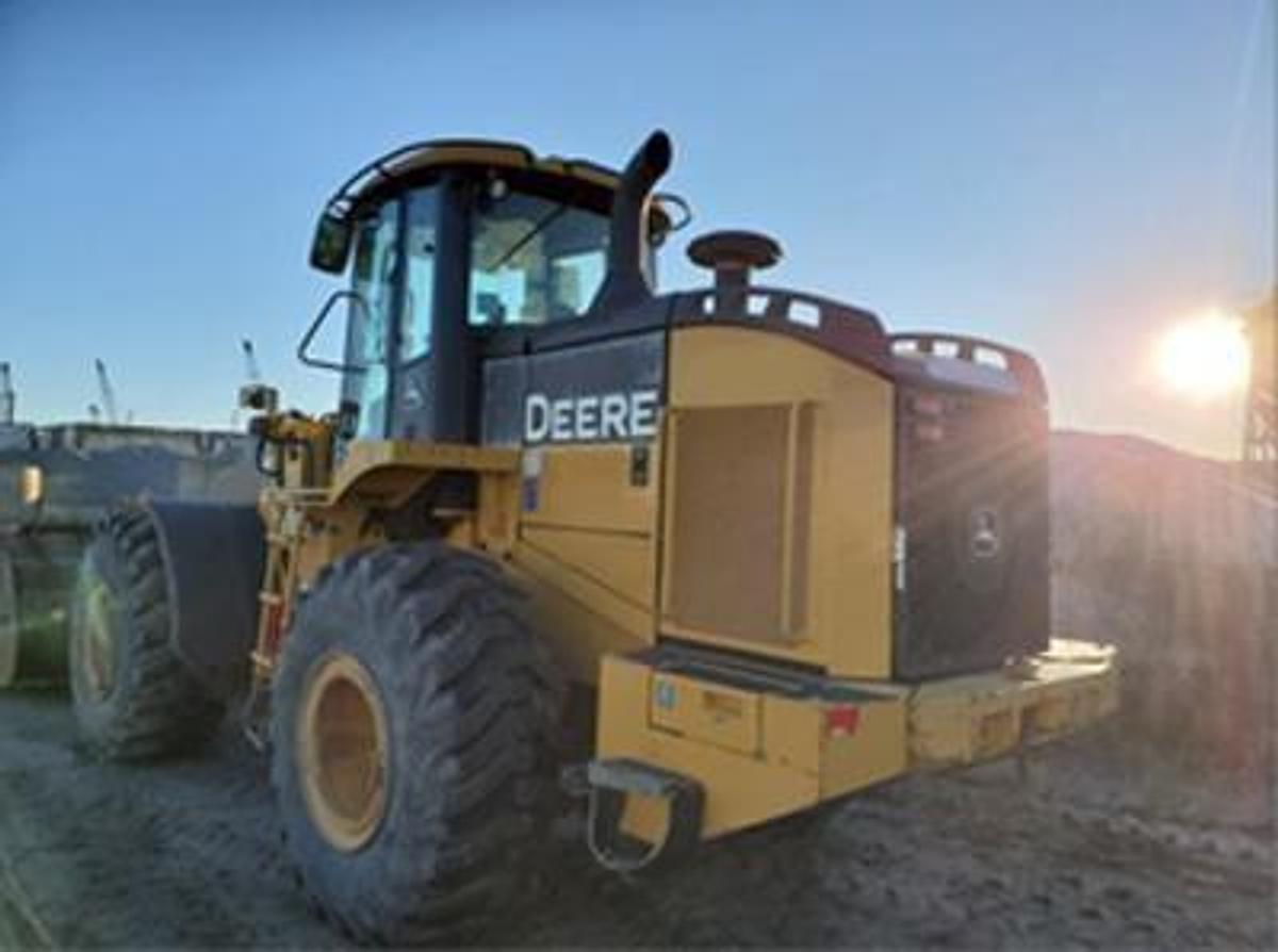 Used 2017 DEERE 644K