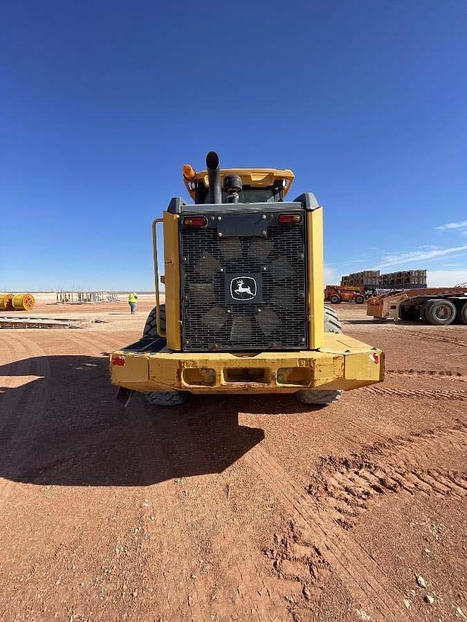 Used 2019 DEERE 624L