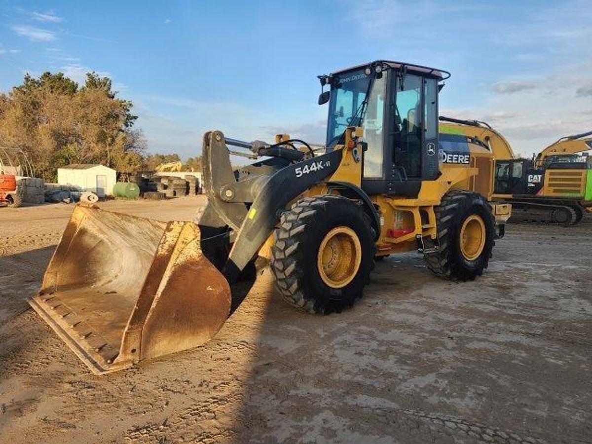 Used 2018 DEERE 544K