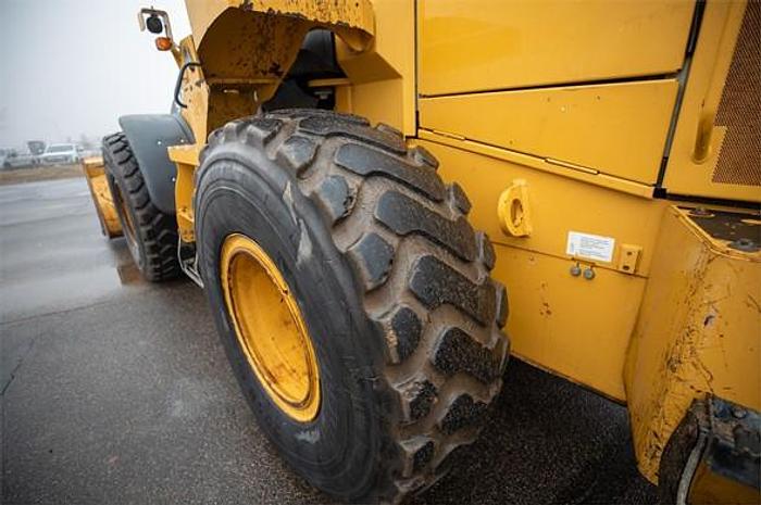 Used 2017 DEERE 544K