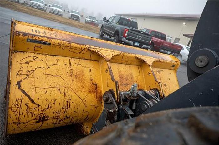 Used 2017 DEERE 544K