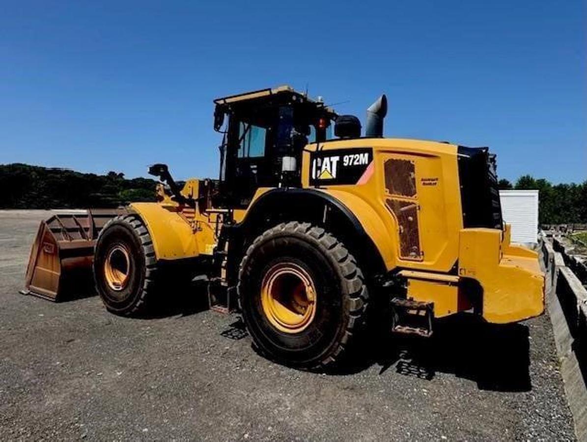 Used 2020 CATERPILLAR 972M