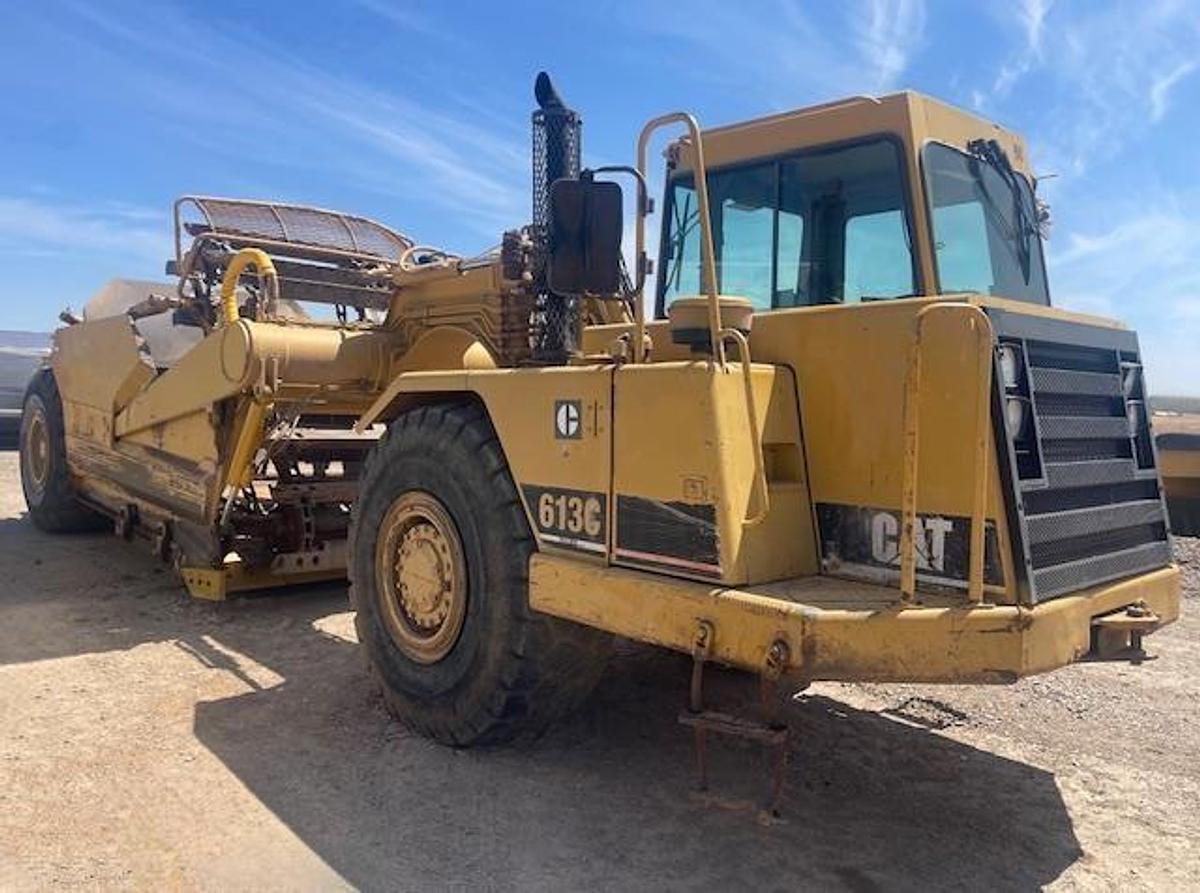 Used 2000 CATERPILLAR 613C