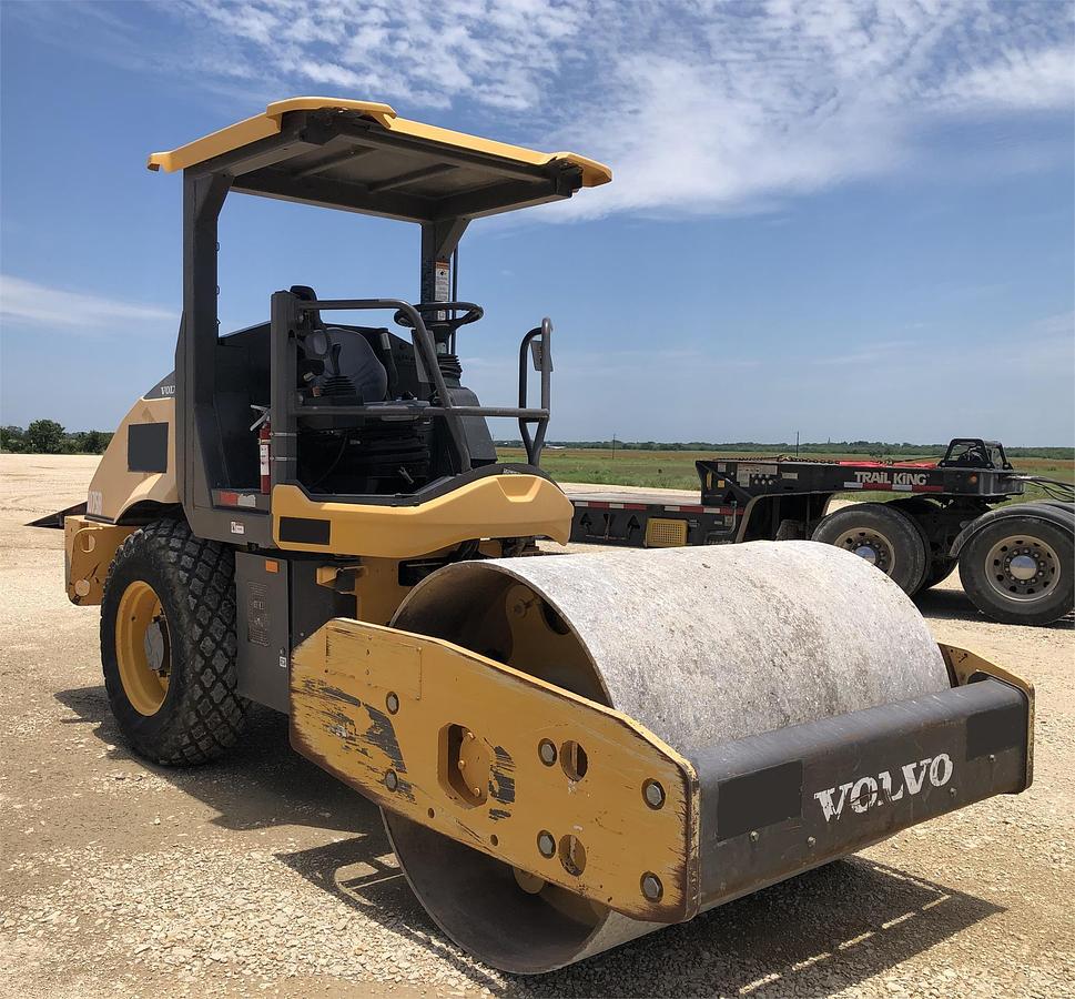 Used 2016 VOLVO SD75B