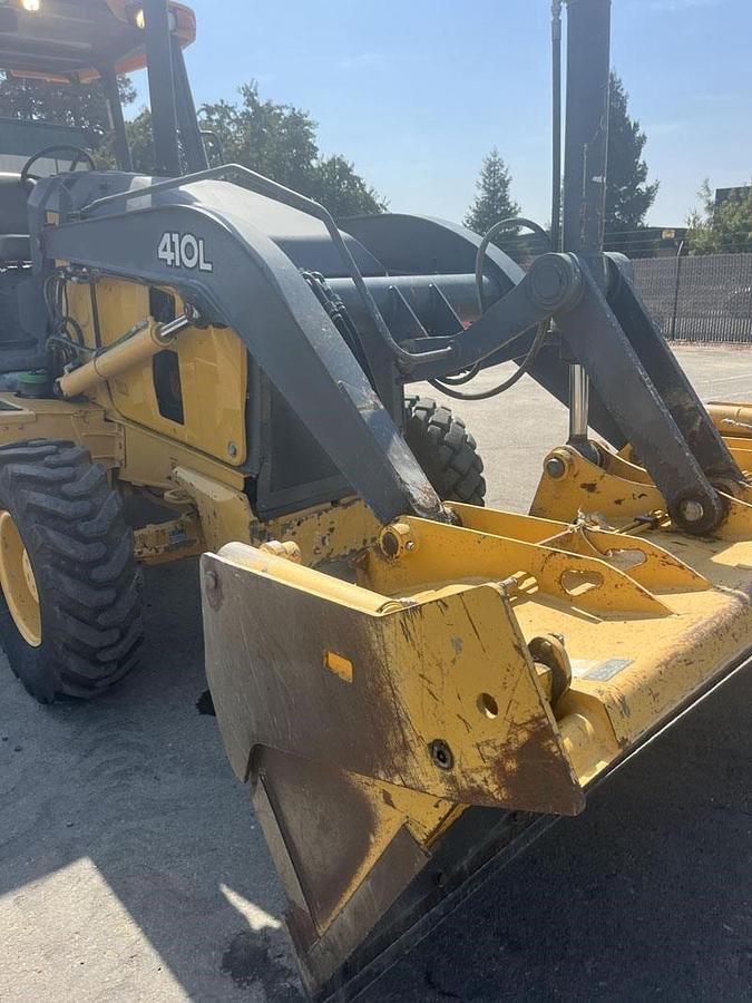 Used 2018 DEERE 410L