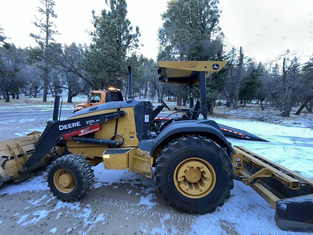 Used 2019 DEERE 210LEP