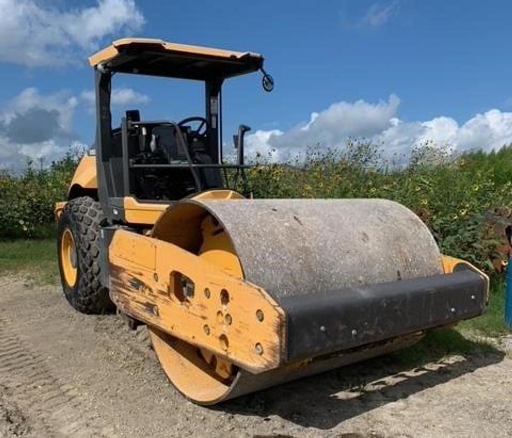 Used 2015 VOLVO SD100D