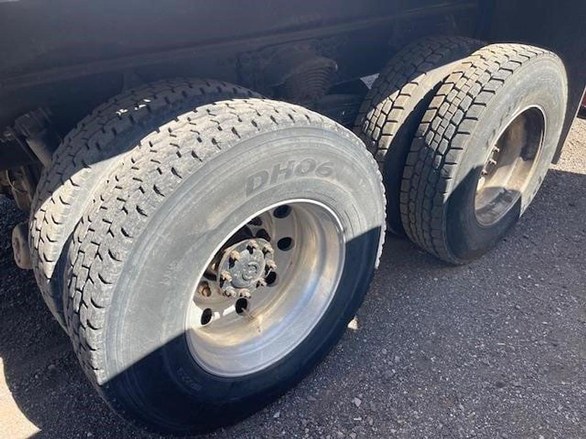 Used 2015 ELLIOTT H110 MOUNTED ON 2015 FREIGHTLINER 108SD