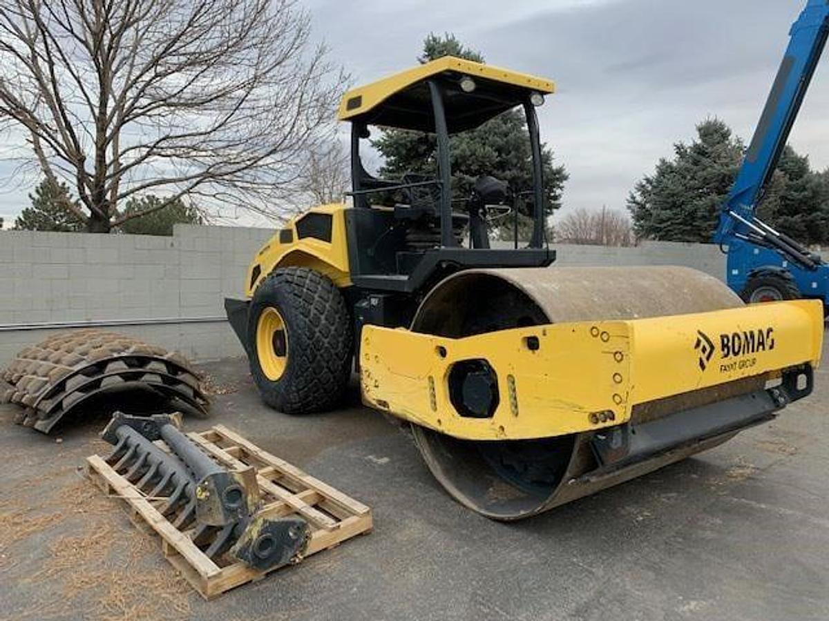 Used 2016 BOMAG BW211D-50