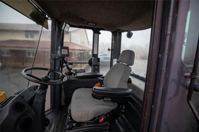Used 2017 DEERE 544K