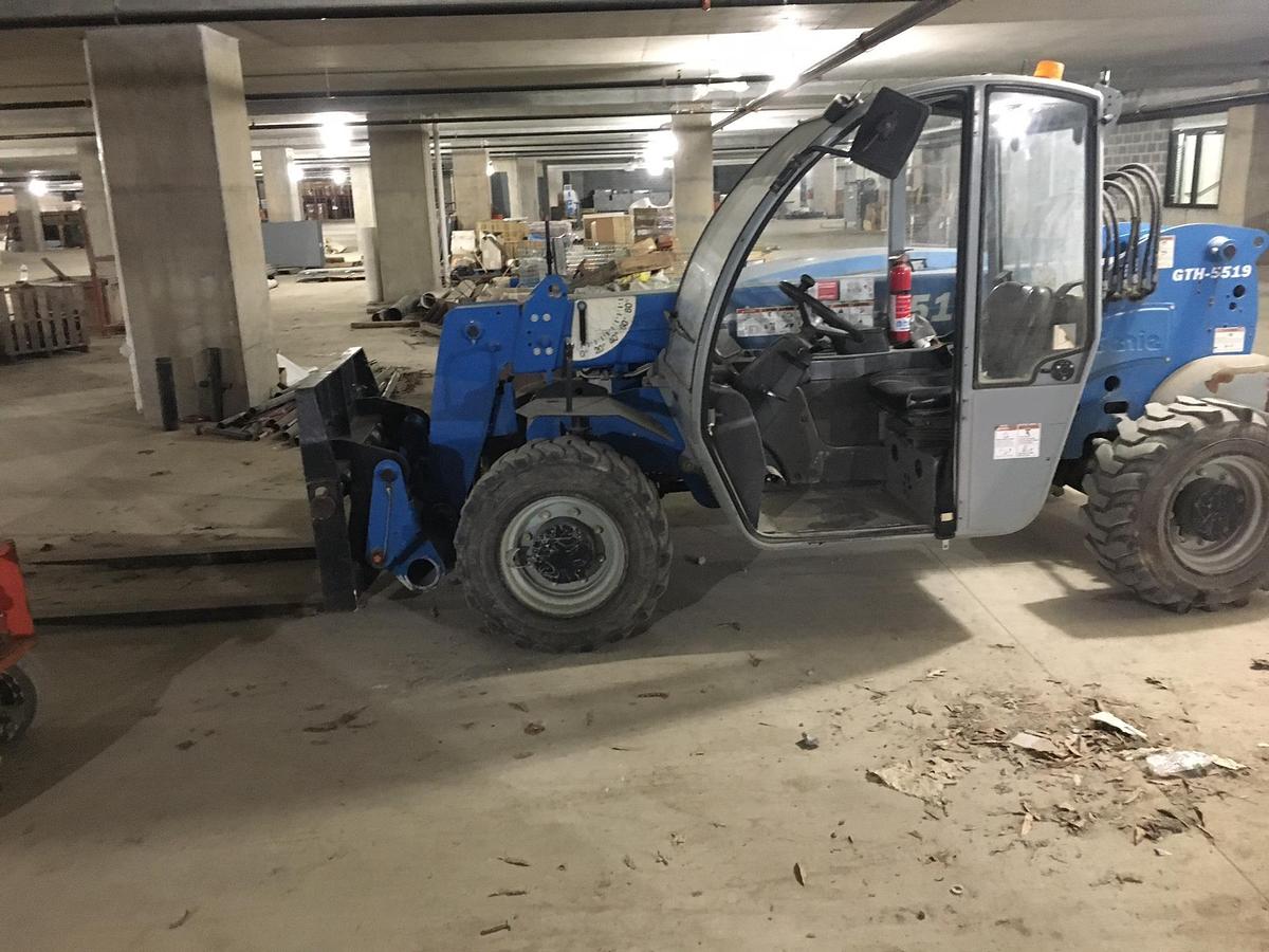 Used 2013 GENIE GTH5519