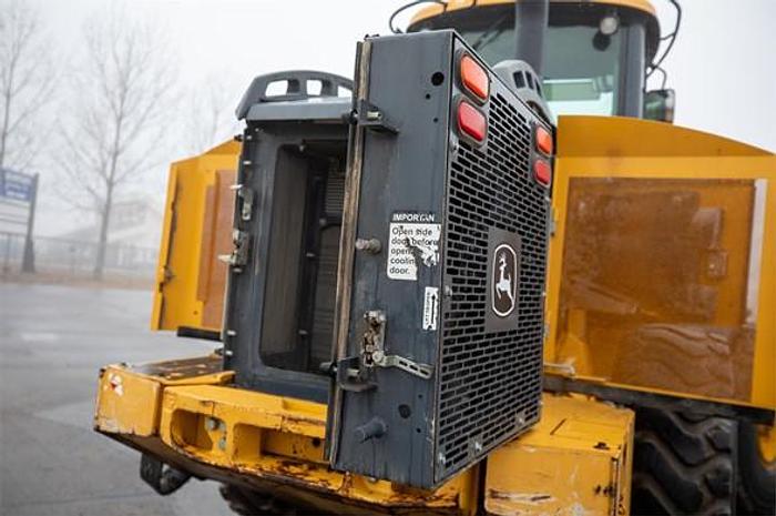 Used 2017 DEERE 544K