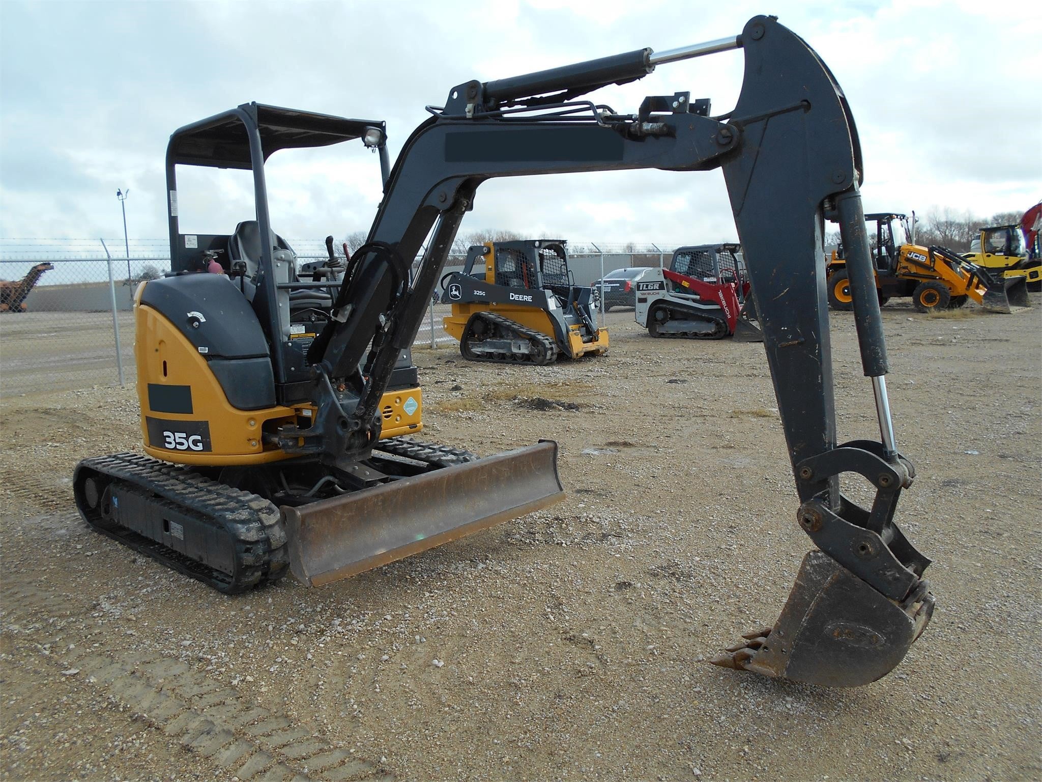 Used 2018 DEERE 35G
