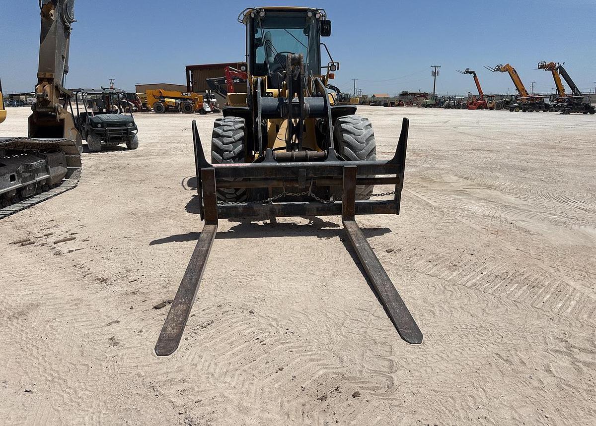 Used 2018 DEERE 544K