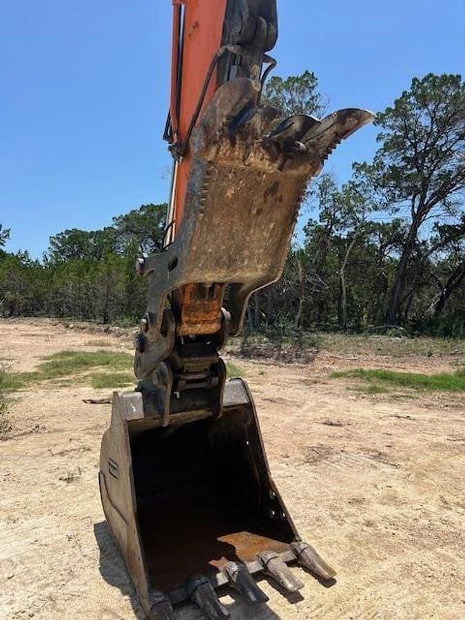 Used 2022 DOOSAN DX225 LC-5