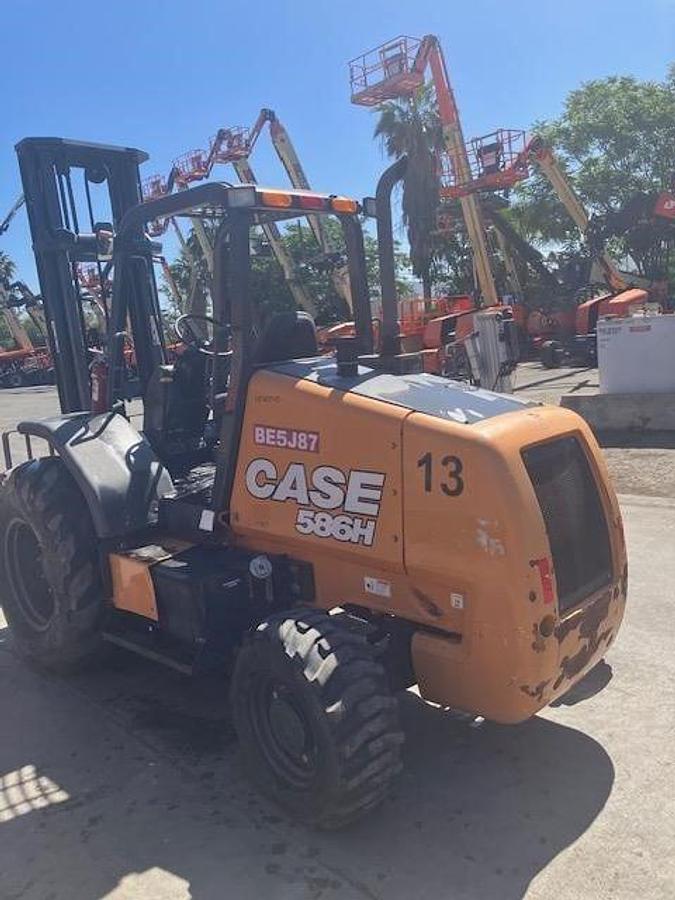 Used 2017 CASE 586H