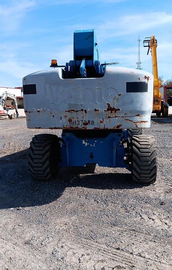 Used 2014 GENIE S80X