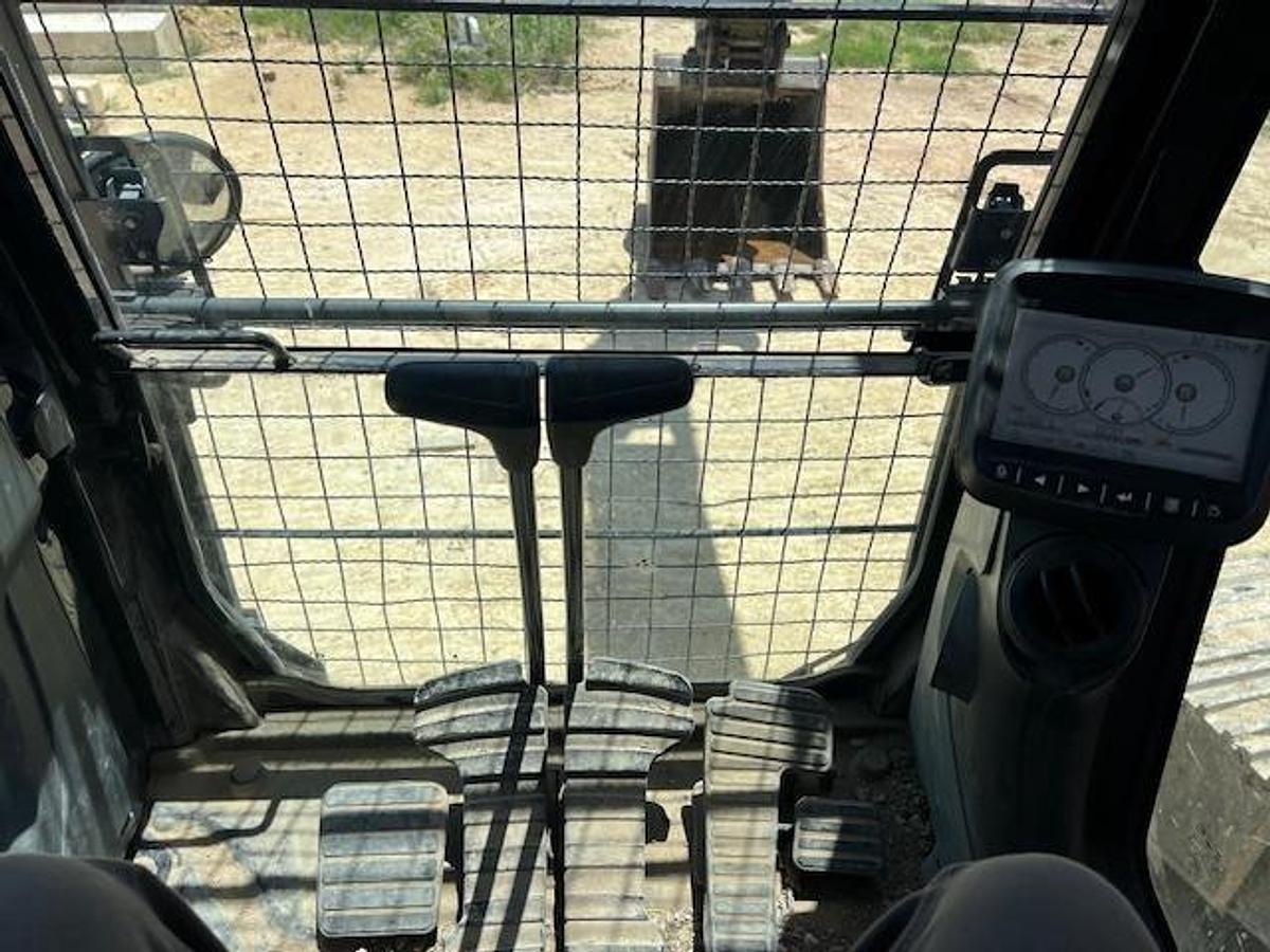 Used 2022 DOOSAN DX225 LC-5