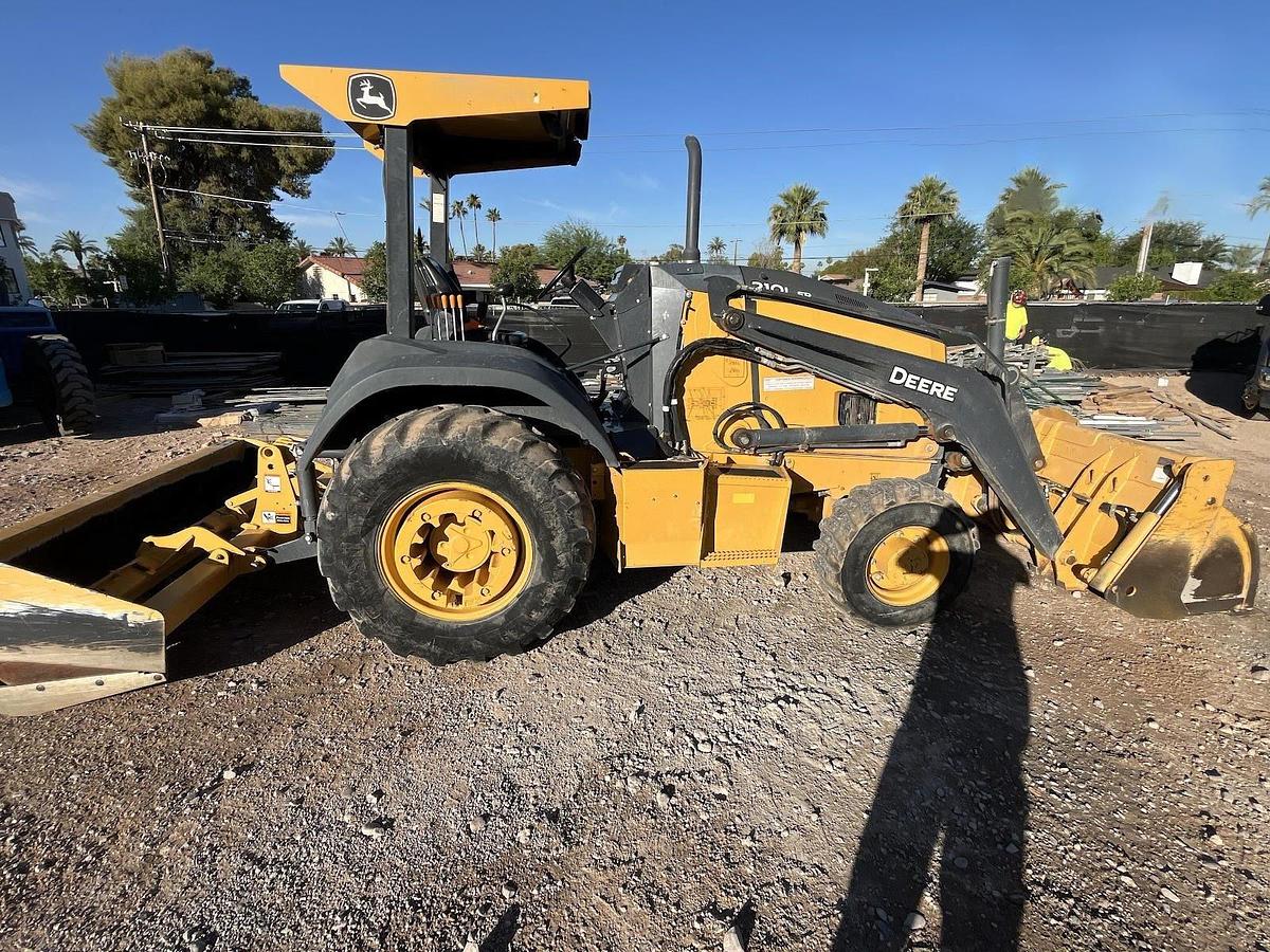 Used 2020 DEERE 210LEP