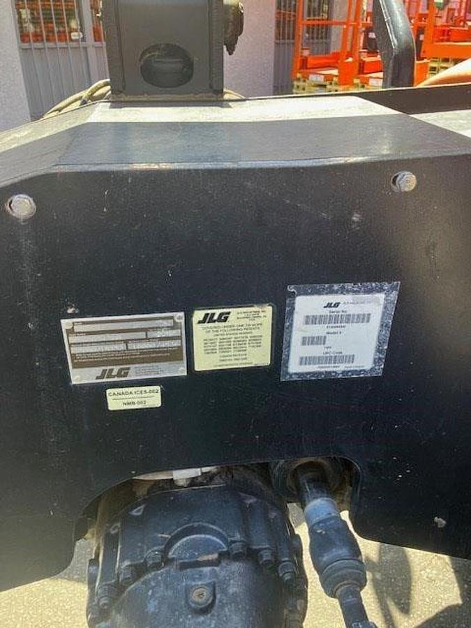 Used 2017 JLG 1055