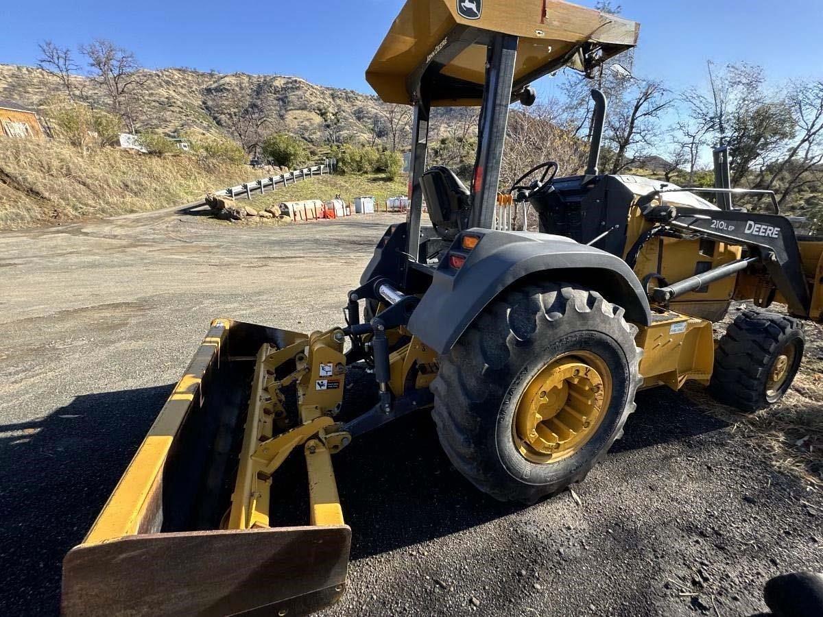 Used 2019 DEERE 210LEP
