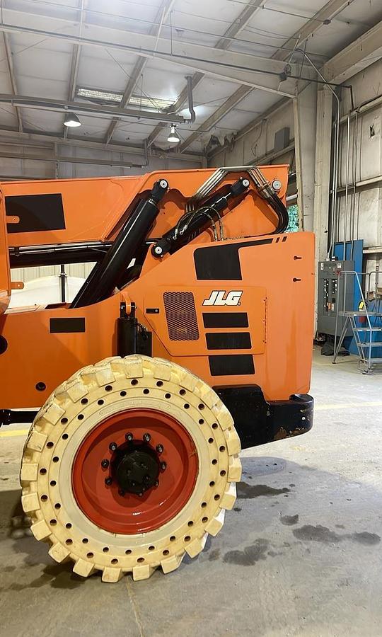 Used 2017 SKY TRAK 10054