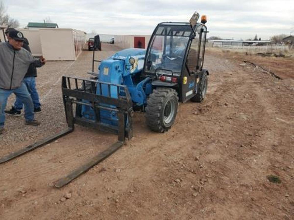 Used 2015 GENIE GTH5519