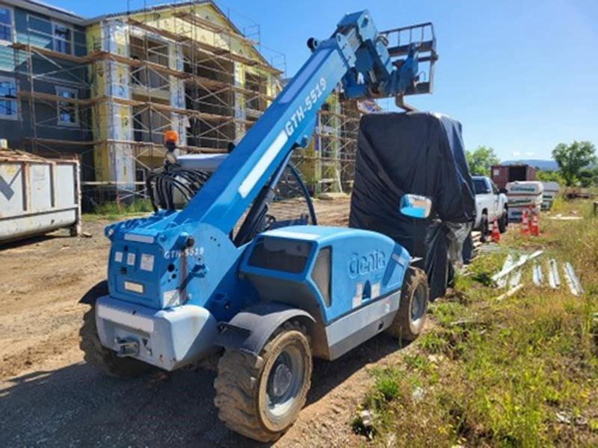 Used 2015 GENIE GTH5519