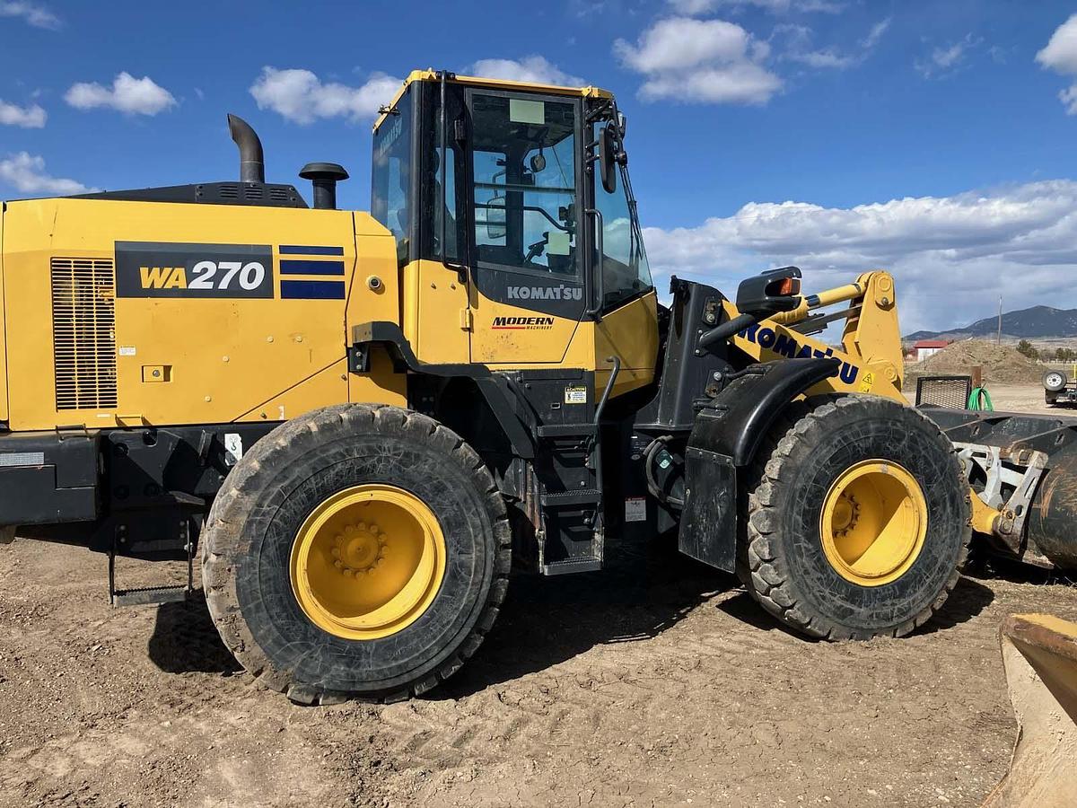 Used 2017 KOMATSU WA270-8